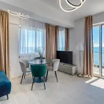 Azzurro Beachfront - Sea View Appartement Năvodari
