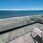 Azzurro Beachfront - Sea View Năvodari