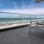 Azzurro Beachfront - Sea View * Năvodari