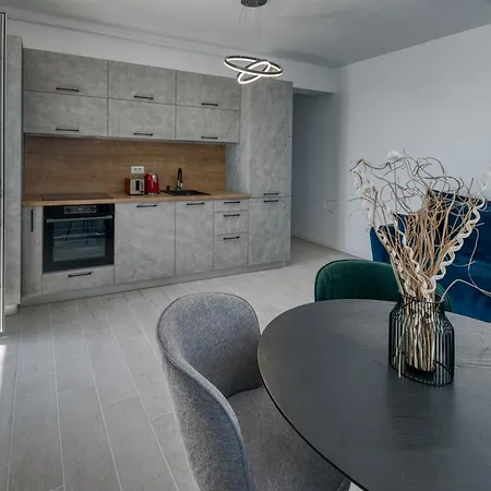 Azzurro Beachfront - Sea View Appartement Năvodari