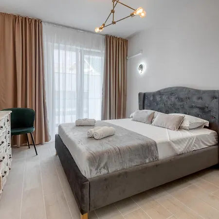 Azzurro Beachfront - Sea View Apartament