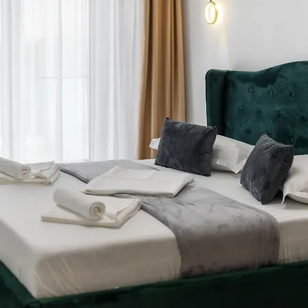 Azzurro Beachfront - Sea View * Năvodari