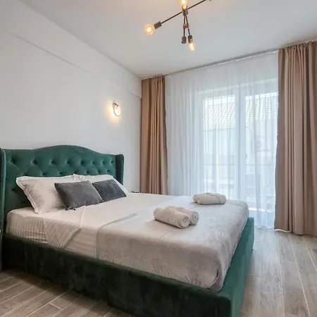 Azzurro Beachfront - Sea View Apartment