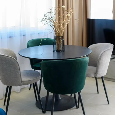 Apartament Azzurro Beachfront - Sea View Năvodari
