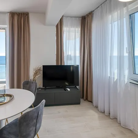 Azzurro Beachfront - Sea View