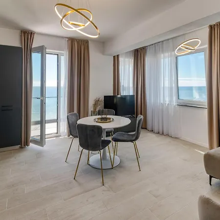 Azzurro Beachfront - Sea View * Navodari