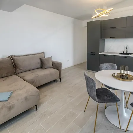 Azzurro Beachfront - Sea View * Navodari