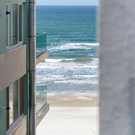 Azzurro Beachfront - Sea View Apartment *
