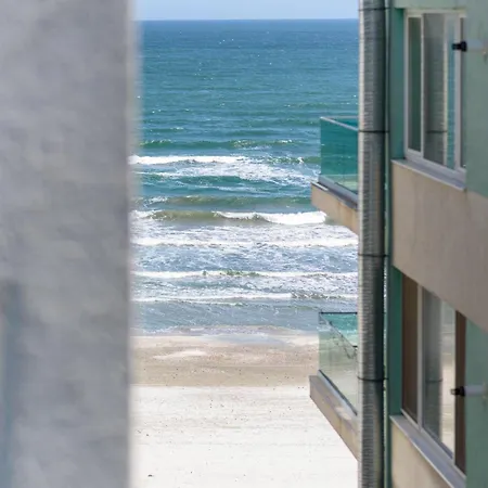 Apartment Azzurro Beachfront - Sea View *