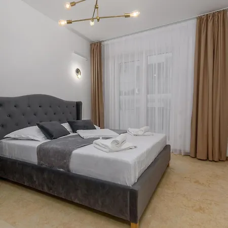 Azzurro Beachfront - Sea View