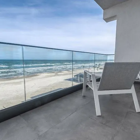 Azzurro Beachfront - Sea View *