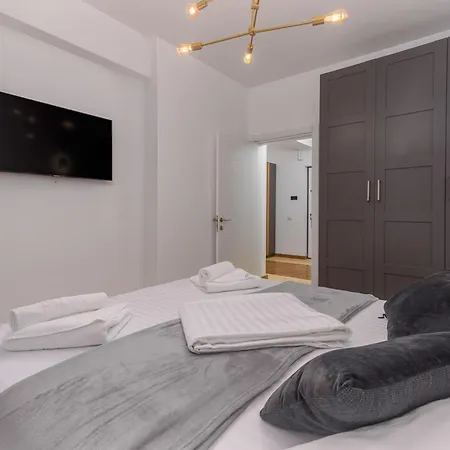 Apartment Azzurro Beachfront - Sea View *