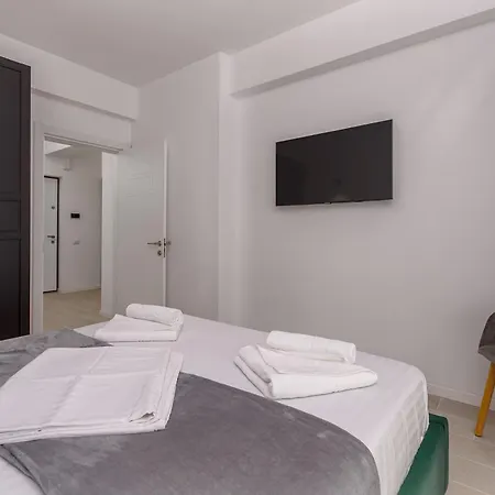 Azzurro Beachfront - Sea View Navodari
