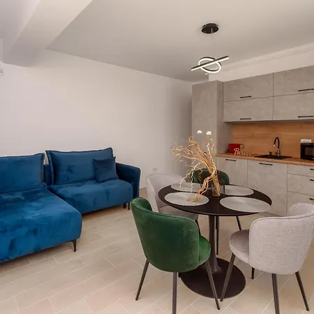 Apartment Azzurro Beachfront - Sea View *